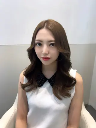 セミロング カラー ヘアアレンジ 🩷韓国ヘア/ヨシン モリ🩷Maikaのヘアスタイル