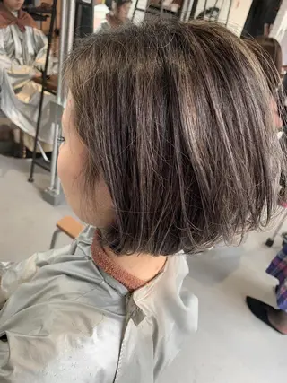ショート カラー 髪質改善＆ハイトーンカラー Cica神戸三宮元町店所属・福田 美波のヘアスタイル