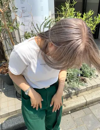 セミロング カラー ヘアアレンジ XENA表参道 MIKUのヘアスタイル