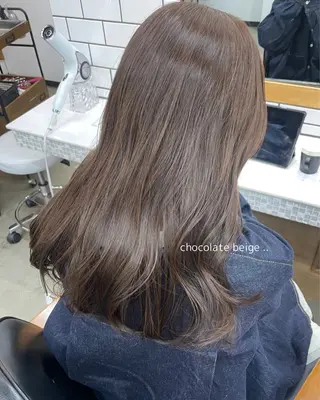 セミロング SALOWIN  吉祥寺店所属・くすみベージュカラー 🪻HARUKAのヘアスタイル