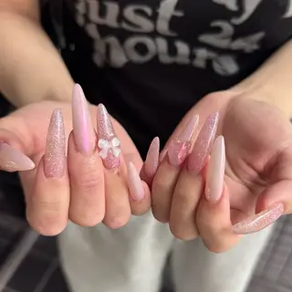 セミロング 小川 柚香のネイルデザイン