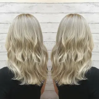 セミロング カラー 韓国ヘア🤍髪質改善 🇰🇷AKANEのヘアスタイル