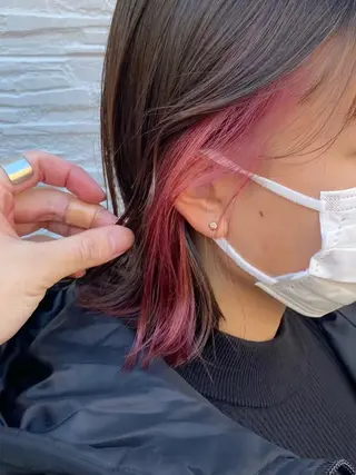 ミディアム 切りっぱなしボブイヤ リングカラー清水隆央のヘアスタイル