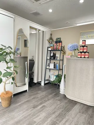 ネイル SAN PERSONAL BEAUTY所属・SAN Natsumiのネイルデザイン