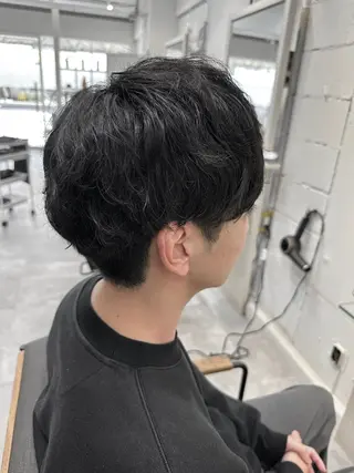 パーマ メンズ 佐藤 愛のヘアスタイル