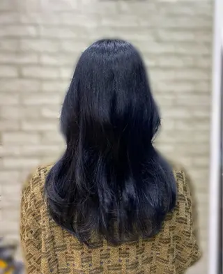 セミロング 透明感カラー🫧 aika🐈のヘアスタイル