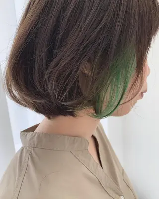 ミディアム カラー fio マナミのヘアスタイル