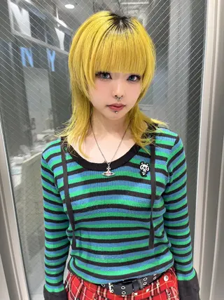 ミディアム ウルフカット／吉村 桃子のヘアスタイル