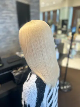 セミロング カラー カラーと言ったら SAWARAのヘアスタイル