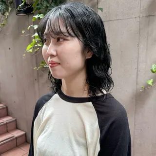 ミディアム パーマ 大橋 芽衣のヘアスタイル