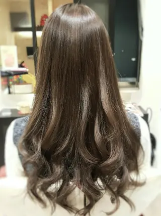 ロング カラー ヘアアレンジ 秋山 幸太のヘアスタイル