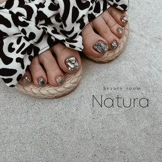 ネイル マツエク・マツパ アイブロウ beautyroom Naturaのネイルデザイン