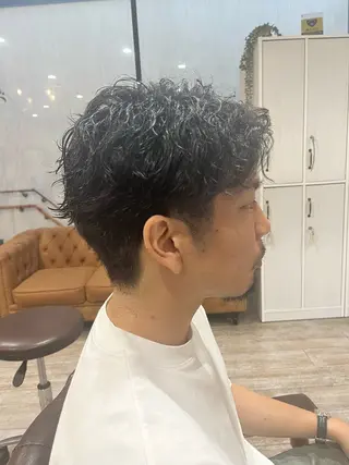 パーマ メンズ ショートボブモデル縮 毛艶髪津田パーマのヘアスタイル