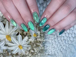 ミディアム カラー ネイル Lea NAILsalon所属・Le’a NailSalonのネイルデザイン