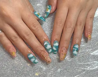 ネイル VIERU 🌈🎀💖のネイルデザイン