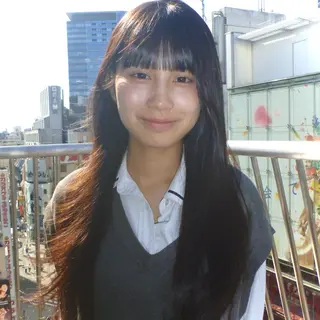 セミロング カラー レイヤーカット ハッシュカットのヘアスタイル