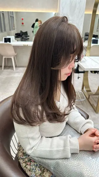 セミロング カラー ダブルカラー 韓国レイヤーKYONのヘアスタイル