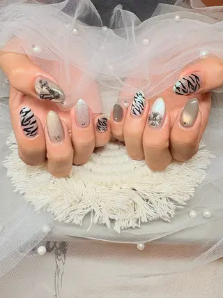 ネイル yiyi ネイルサロンのネイルデザイン