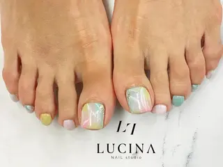 ネイル 新橋 ルキナ スタッフのネイルデザイン