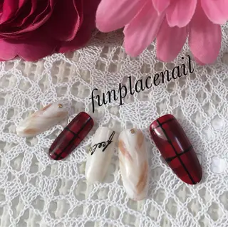 ショート ミディアム セミロング ロング カラー パーマ ヘアアレンジ キッズ ネイル マツエク・マツパ nail salon＆school felice所属・フェリーチェ瑞江店 新山のネイルデザイン