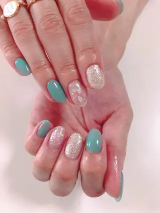 ネイル Lily Roseスタッフ一同のマツエク・マツパデザイン