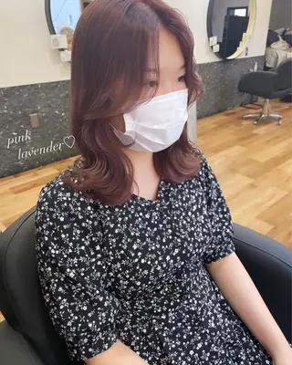 ミディアム レイヤーカット、 大人可愛い　中村美羅のヘアスタイル