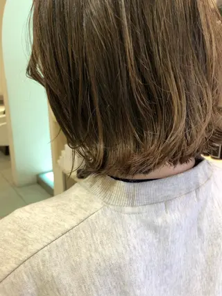 セミロング カラー 松佐 ゆかりのヘアスタイル