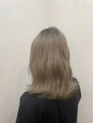 ミディアム カラー 高柳 麻美のヘアスタイル