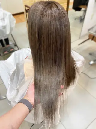 ロング カラー SOYON なんば店所属・水島 真彩のヘアスタイル