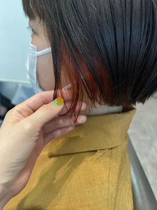 ショート カラー ヘアアレンジ サナ🌱 切りっぱなしボブのヘアスタイル