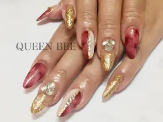 ネイル QUEEN BEE所属・QUEEN BEEのマツエク・マツパデザイン