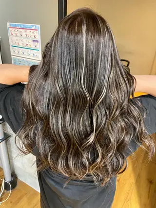 ロング カラー ヘアアレンジ 久米 治仁のヘアスタイル