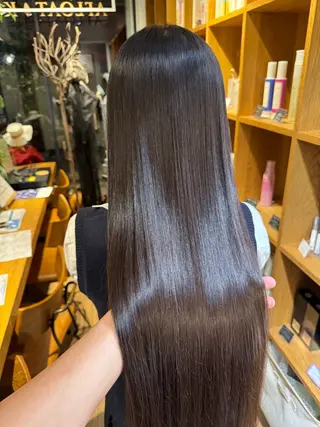 セミロング afloatkobe所属・美髪/髪質改善 川口凌弥のヘアスタイル