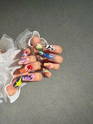 ネイル I-nailロング /ワンホン/キラキラのネイルデザイン