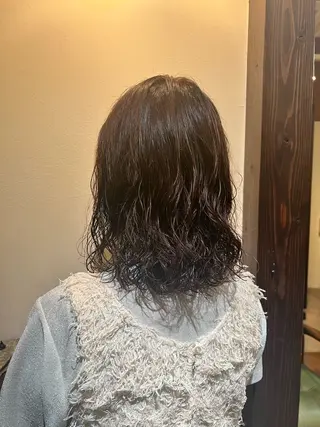 ミディアム カラー Luster Friends所属・まゆ | 艶カラー | ストレートのヘアスタイル