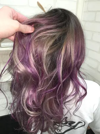 セミロング カラー エクステの神様 ▫️原島ユウヤ▫️のヘアスタイル