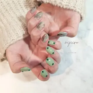 ネイル nailatelier nijiiro.所属・nijiiro🌈 サトウのネイルデザイン