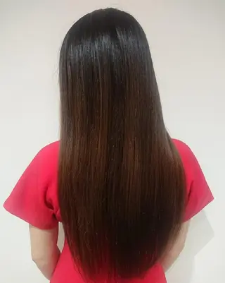セミロング ブリーチ/ヘアケア/ 艶髪/イギチハルのヘアスタイル