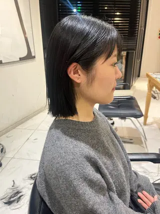 ショート ナミ🩶暗髪/暖色 ❤️/透明感/縮毛のヘアスタイル