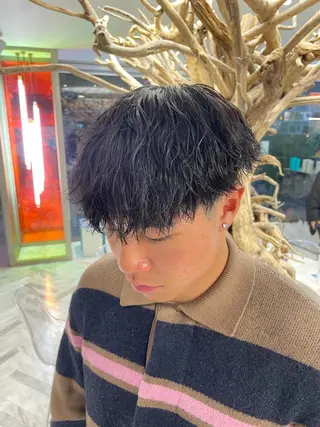 ショート カラー パーマ メンズ カラーモデル⚡️ REONのヘアスタイル