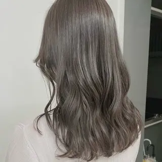 ミディアム カラー 透明感/グレージュ/ ベージュ/るな🪽のヘアスタイル