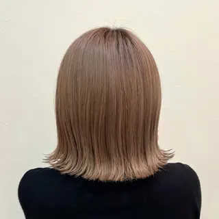 ショート 切りっぱなしボブ/ 透明感カラー/うらんのヘアスタイル