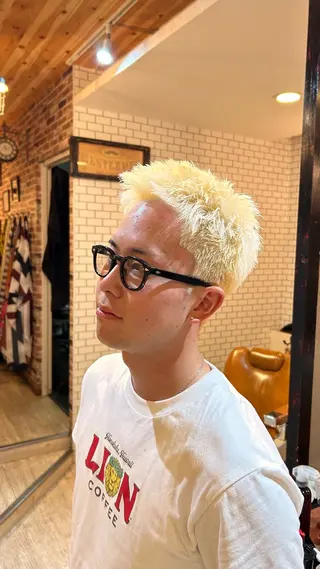 ショート 吉田 龍人のヘアスタイル