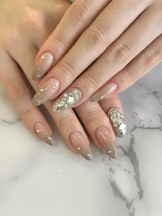 ネイル salon iris 🦋北広島市大曲のネイルデザイン