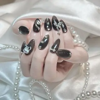 ネイル RAFFINE 月🦋🩵のネイルデザイン