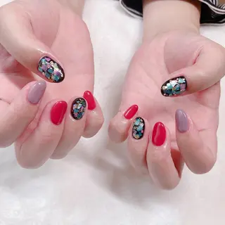 ネイル 根津 綾子のネイルデザイン