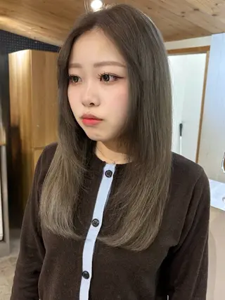 ロング カラー 🫐寒色系カラー 🫐ヤマナカリリカのヘアスタイル