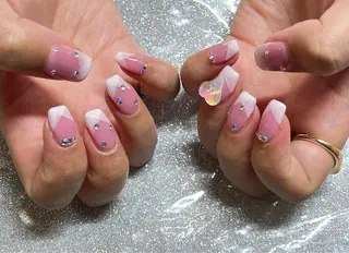 ネイル VIERU 🌈🎀💖のネイルデザイン