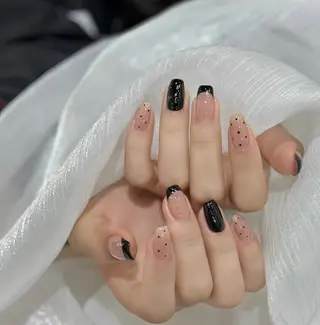 ネイル 高木 維麗絲のネイルデザイン