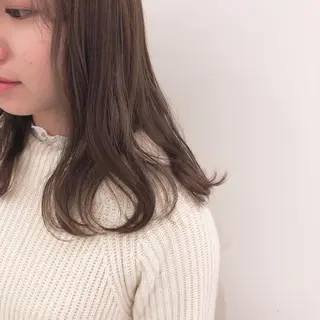セミロング カラー cyan SANAMIのヘアスタイル
